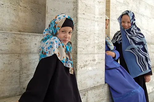 Libyan Girls inside Mosque - Photodoto Reader Photos