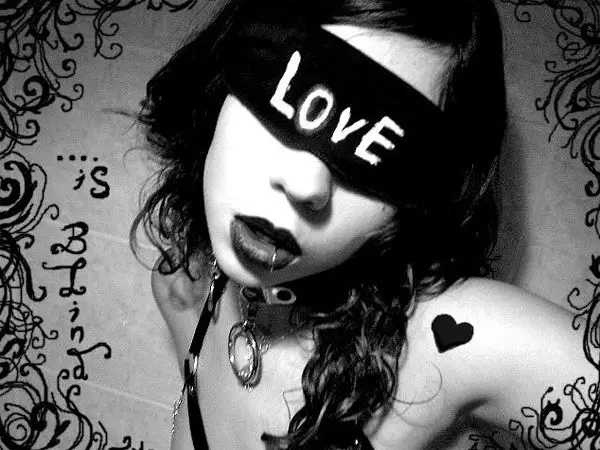 Black and white photography: love is