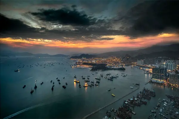 Photo by Ari Mahardhika