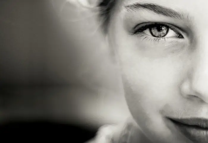 No need to be afraid; these 7 portrait photography tips have you covered.