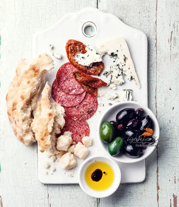 Fresher foods will show up a lot nicer in pictures. Photo by Natalia Lisovskaya